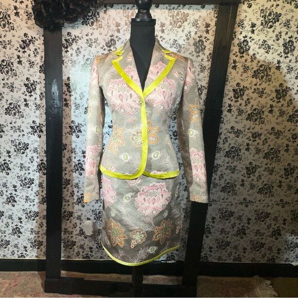 Etcetera Brown Skirt Suit with Pink and Green Floral/Paisley Pattern sz 0 - Picture 10 of 10
